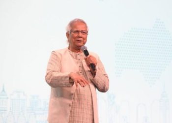 আরব আমিরাতে জুমা’র খোৎবা: হে প্রিয় বৎস ! নামাজ কায়েম করো ।