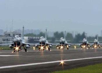 ২০টি ভয়ংকর জে-১০ যুদ্ধবিমান কিনছে বাংলাদেশ, খরচ ২৭ হাজার কোটি