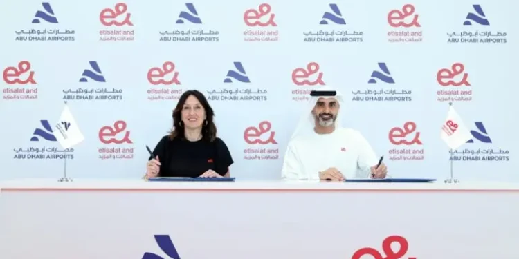 আবুধাবিতে বিদেশি ভ্রমণকারীদের জন্য জায়েদ আন্তর্জাতিক বিমানবন্দরে ফ্রি ১০ জিবি ডাটা