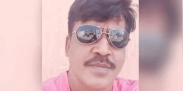 খুলনায় বাড়ির পাশে প্রবাসীকে হত্যা পরপর ৮ গুলি