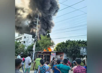 গাজীপুরে কারখানায় ভয়াবহ আগুন, নিয়ন্ত্রণে ৯ ইউনিট