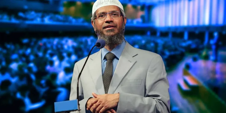 যে কারণে ঢাকায় আসতে পারছেন না জাকির নায়েক