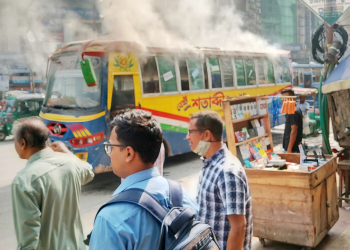 এবার মিরপুরে বাসে আগুন