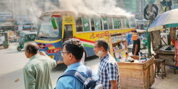 এবার মিরপুরে বাসে আগুন
