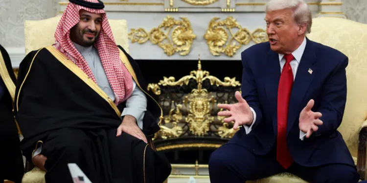 সৌদি আরবকে বন্ধু ঘোষণা করলেন ট্রাম্প